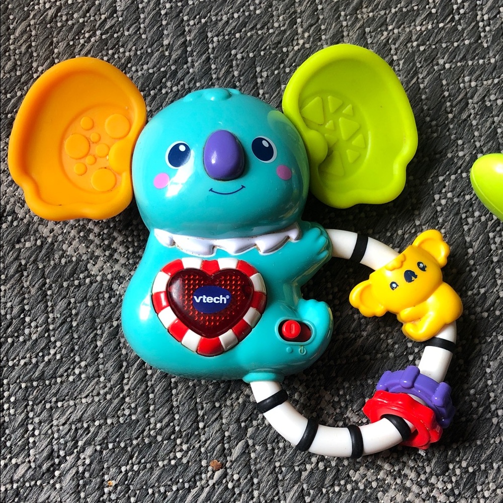 Vtech Colorful Baby Toy Rattle & Teether Set - Picture 3 of 8